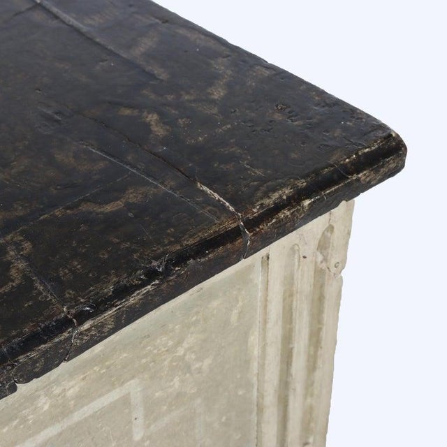 Antique French Classical 2-Drawer Commode With Carved Laurel Garland 17th/18thC For Sale - Image 17 of 18