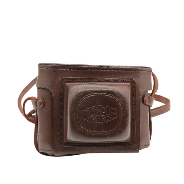 This vintage model Olympus camera was the first 35mm camera sold in the Japanese market, released in 1948. The camera...