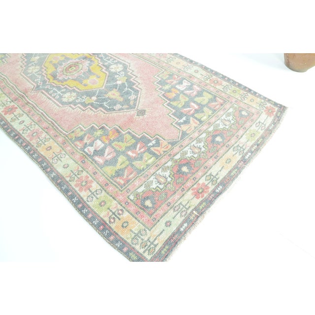 1960s Vintage Oushak Anatolian Handmade Area Rug For Sale - Image 5 of 11
