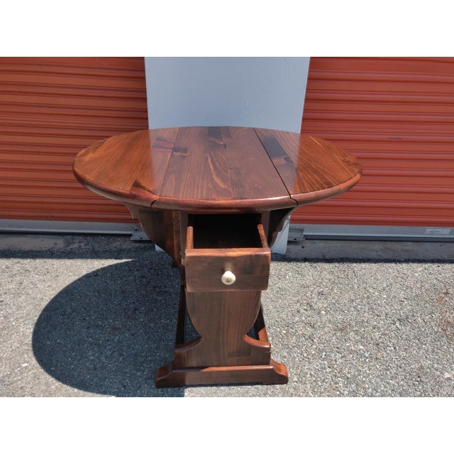 1970s Vintage Ethan Allen Old Tavern Collection Pine Rudder Oval Drop