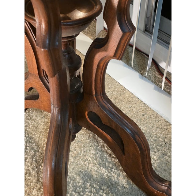 Victorian Eastlake Oval Marble-Top Walnut Parlor Table, C. 1880 For Sale - Image 4 of 7