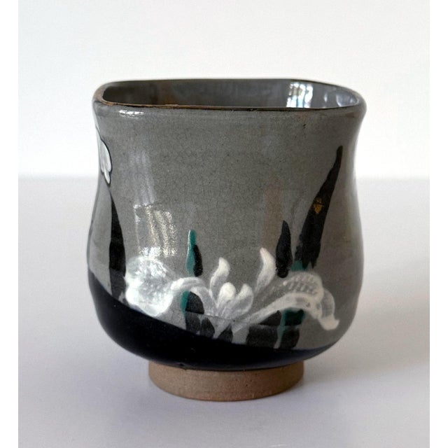 Black Japanese Ceramic Teacup by Makuzu Kozan Meiji Period For Sale - Image 8 of 14