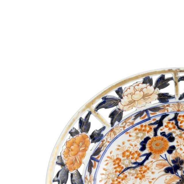 Japanese Porcelain - Imari Serving Dish. Made of Japanese porcelain, with an openwork rim, Imari decoration in blue...