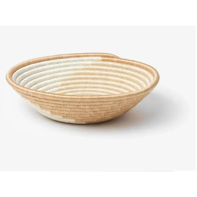 African African Rwanda Woven Sweet Grass and Sisal Wall Hanging Basket in Tan & White Swirl For Sale - Image 3 of 6