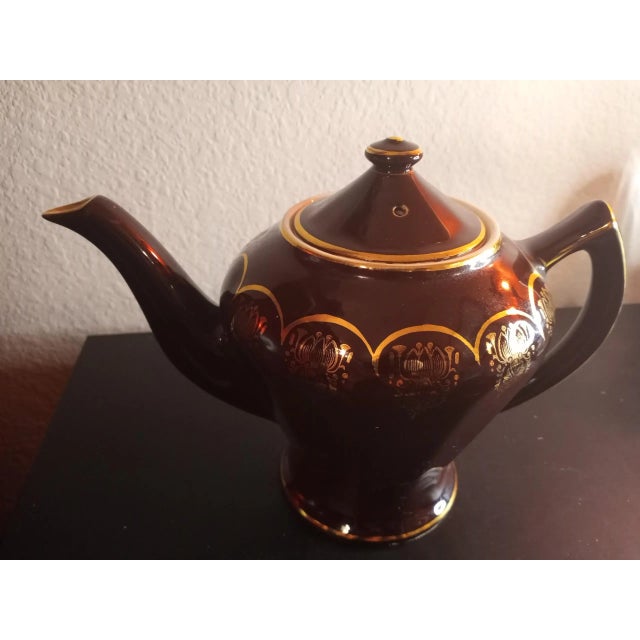 1970s Vintage Hall Usa Teapot Albany 0227 Burgundy With Gold Trim For Sale - Image 5 of 7