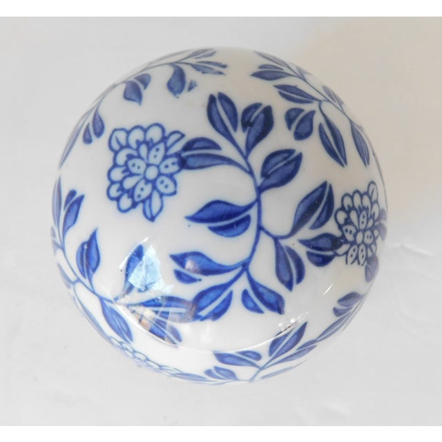 Blue and White AsianInspired Porcelain/Ceramic Vintage Carpet Balls