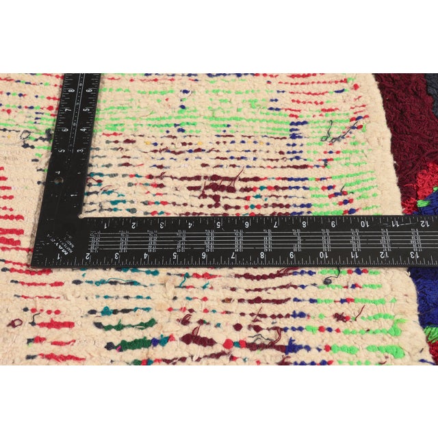 Textile Vintage Boujad Moroccan Rug, 03'05 X 04'07 For Sale - Image 7 of 10