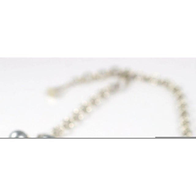 1950s Grey "Pearl" and Black Necklace and Earrings For Sale - Image 4 of 9