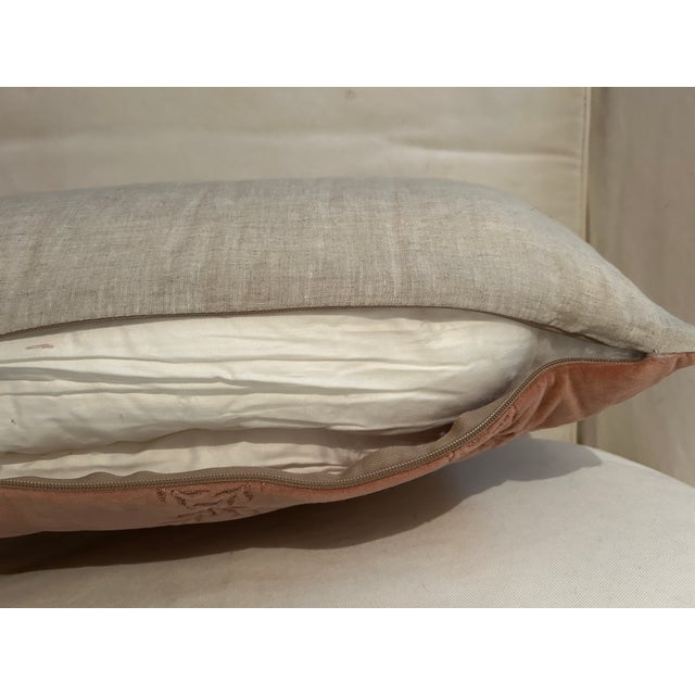 Bella Notte and Linen Long Lumber Pillow in Rouge and Natural Linen For Sale In Denver - Image 6 of 11