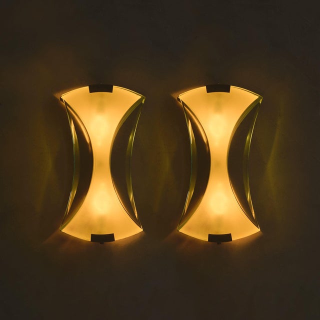 Mid-Century Modern Pair of Italian ‘Model 2225’ Sconces by Max Ingrand for Fontana Arte, 1960s For Sale - Image 3 of 10