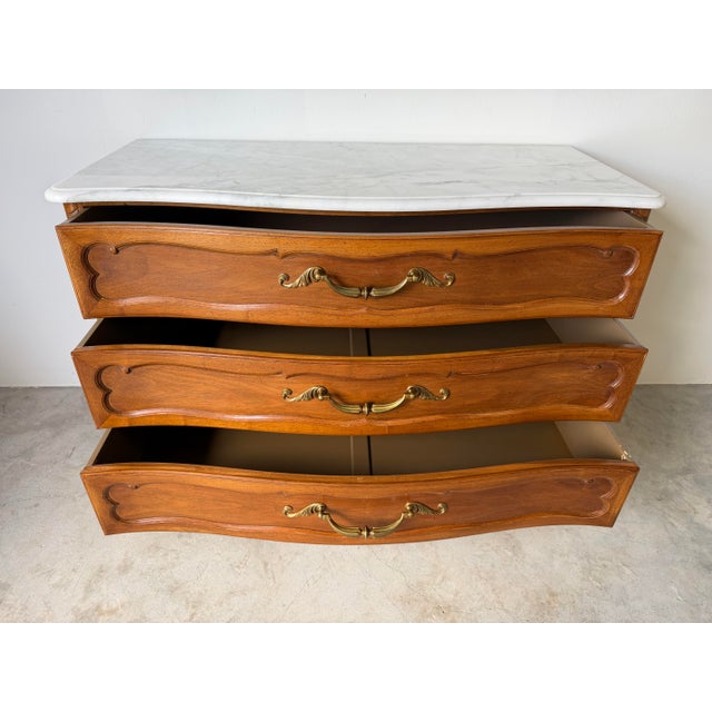 French Provincial 1960s Vintage French Provincial Louis XV Style Walnut & White Marble Top Three-Drawer Commode For Sale - Image 3 of 17