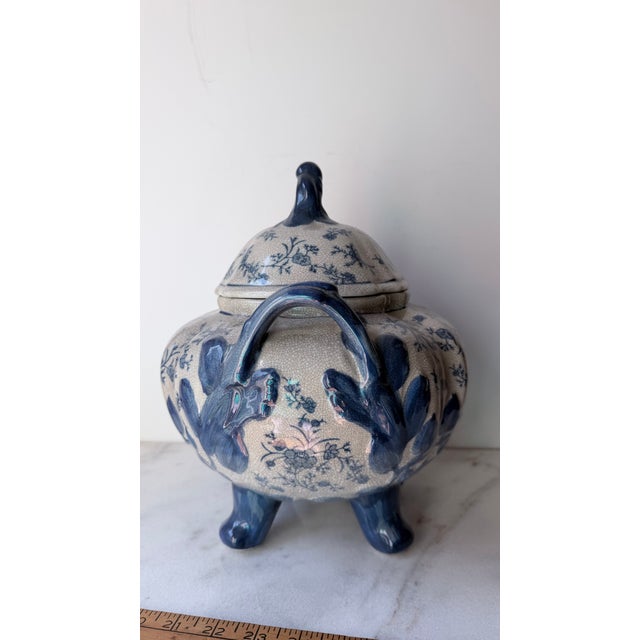Vintage Chinoiserie Blue and White Ceramic Covered Footed Soup Tureen With Lid | Crackle Glaze Floral Decorative Centerpiece Pot For Sale - Image 13 of 14