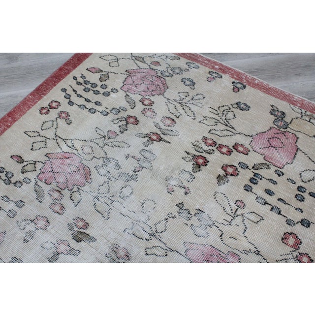 Textile Floral Designed Vintage Turkish Area Rug - 57"x 94.5" For Sale - Image 7 of 11