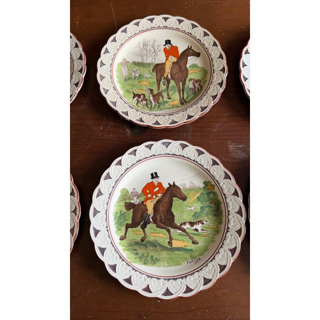 A Very Fine Set of 6 Wedgwood Equestrian and Fox Hunting Scene Plates, Circa 1920's For Sale - Image 15 of 17