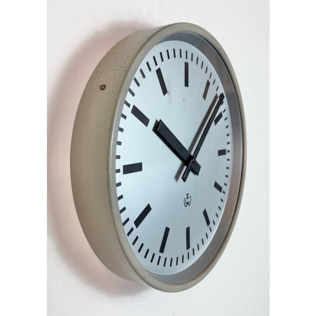 1960s Vintage Industrial Station Wall Clock from TCW, 1960 For Sale - Image 5 of 17