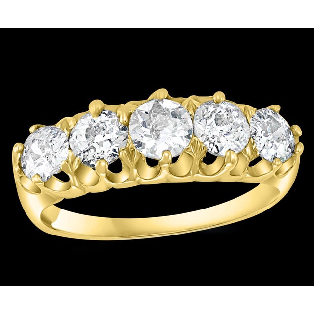 5 Diamonds, Unisex 1-Row Diamond Band Ring in 14 Karat Yellow Gold For Sale - Image 17 of 18