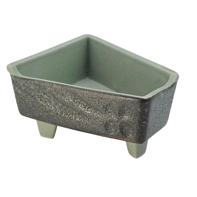 Mid-Century Japanese Studio Pottery Brutalist Ikebana Planter in Celadon Stoneware For Sale In San Francisco - Image 6 of 16