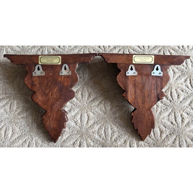 1990s European-Inspired Carved Wood Corbel Shelves With Scroll & Acanthus Leaf – Pair For Sale In Philadelphia - Image 6 of 7