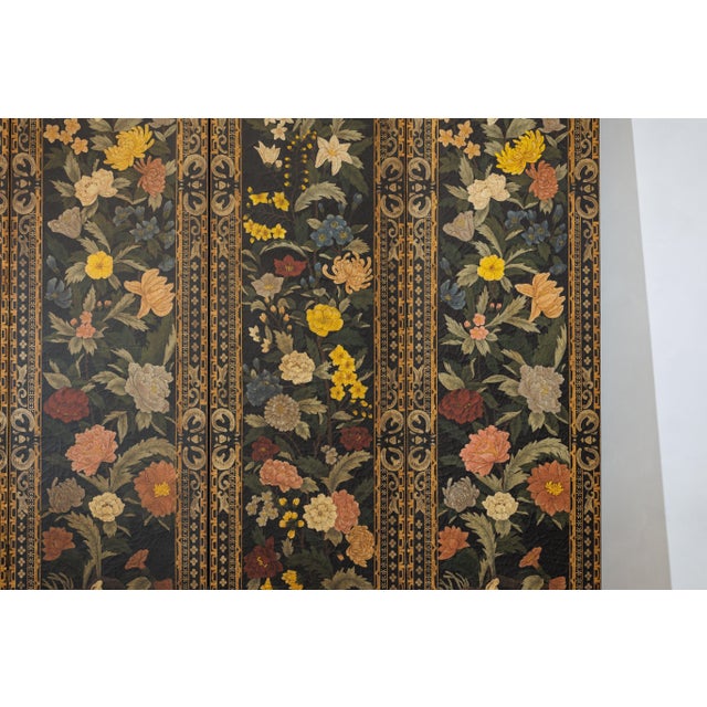 Four-Panel Chinese Black Lacquer Screen with Polychrome Floral Decoration For Sale - Image 10 of 18