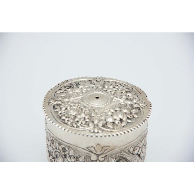 Silver Box with Reliefs, in Good conditions.