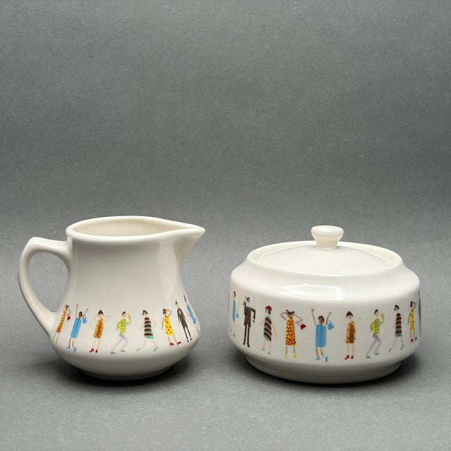 Vintage Cynthia Rowley for Fishs Eddy “Fashion People” Creamer and Sugar Bowl Set With Lid For Sale - Image 4 of 10