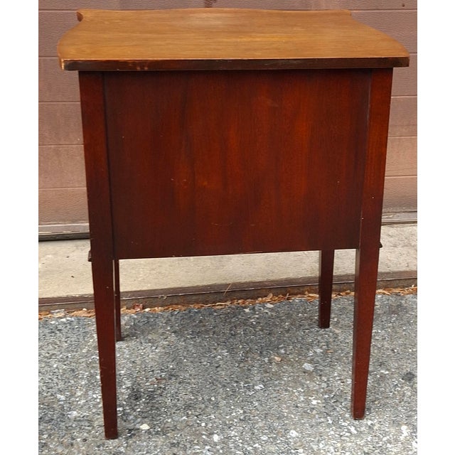 Mid 20th Century Hepplewhite Style Crossbanded Inlaid Mahogany Work Table For Sale In Washington DC - Image 6 of 8