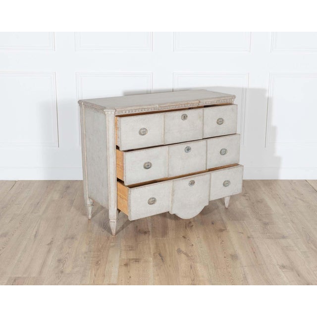 Mid 20th Century Gustavian Style Painted Chest of Drawers with Brass Handles For Sale In Atlanta - Image 6 of 10