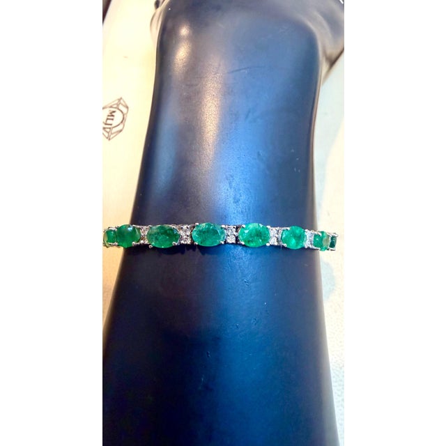 20 Carat Natural Zambian Emerald & 1.2ct Diamond Tennis Bracelet 14 Karat Gold For Sale - Image 13 of 18