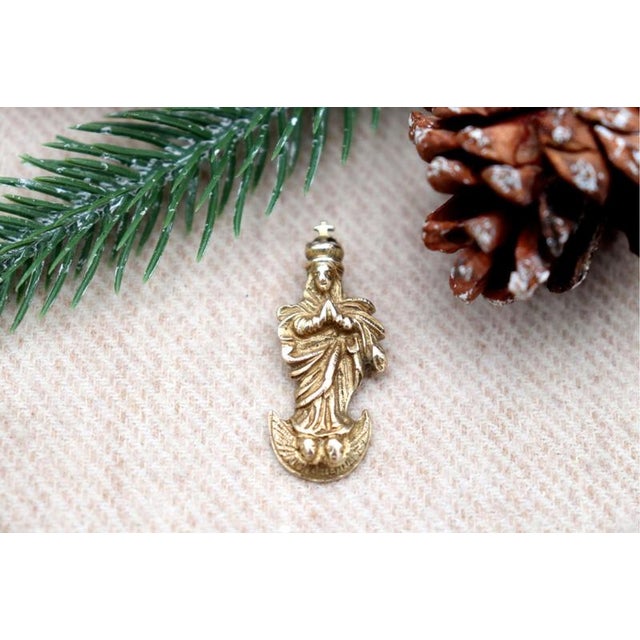 19.2k Gold Pendant For Sale - Image 4 of 6