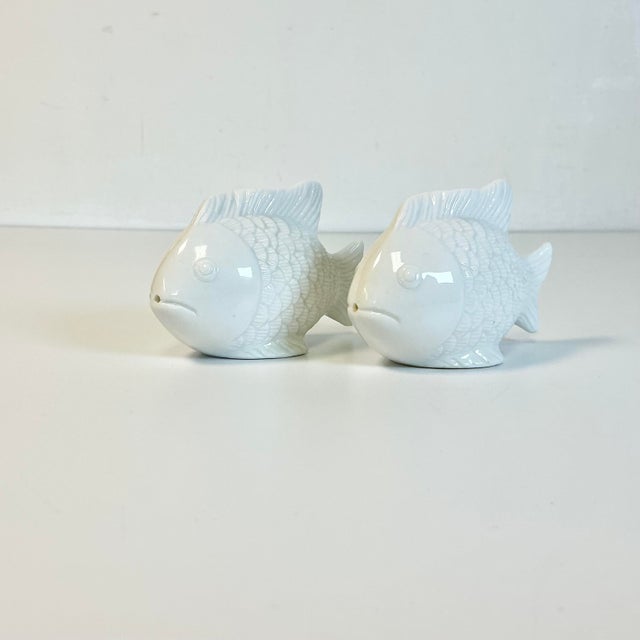1980s Vintage Coastal Trompe L’Oeil Le BlancPorcelain Fish Salt & Pepper Shakers - A Pair For Sale - Image 9 of 14