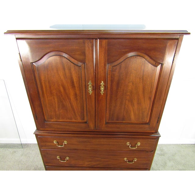 1970s Henkel Harris Solid Mahogany Linen Chest For Sale - Image 5 of 10