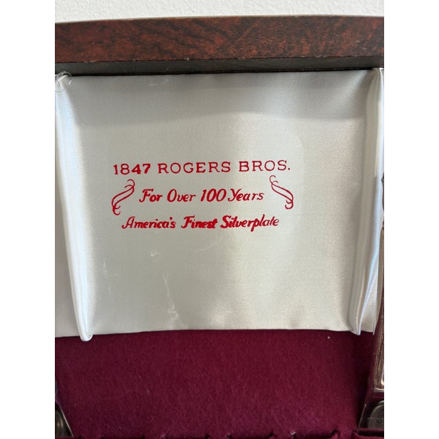 1847 Rogers Bros Eternally Yours Silverplate Flatware, 52-Piece Set With Chest For Sale - Image 10 of 12