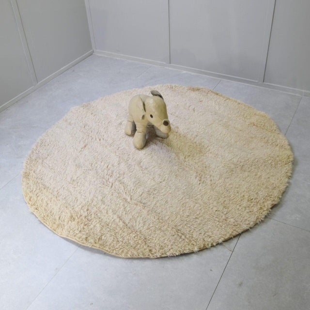 Vintage Circular Rug, 1970s For Sale - Image 9 of 9