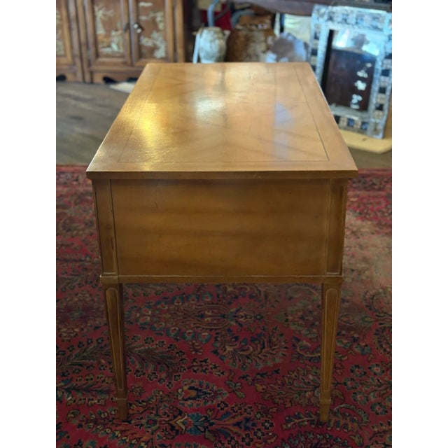 American of Martinsville Vintage 1970s Traditional American of Martinsville Desk For Sale - Image 4 of 13