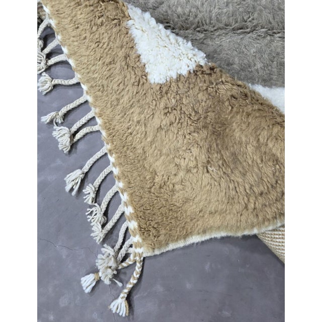 2020s Neutral Contemporary Moroccan Rug - 8.4 X 5.9 Ft For Sale - Image 5 of 8