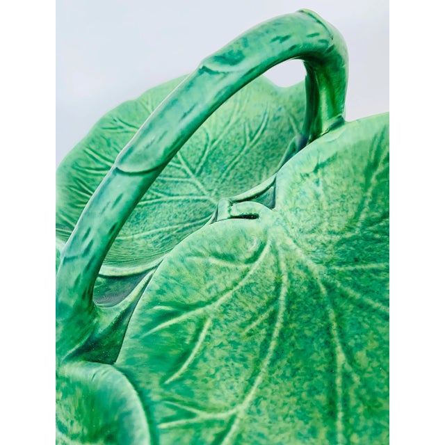 Green Vintage Majolica Ceramic Ivy Leaf Serving Dish in the Style of Portuguese 'Bordallo Pinheiro' For Sale - Image 8 of 10
