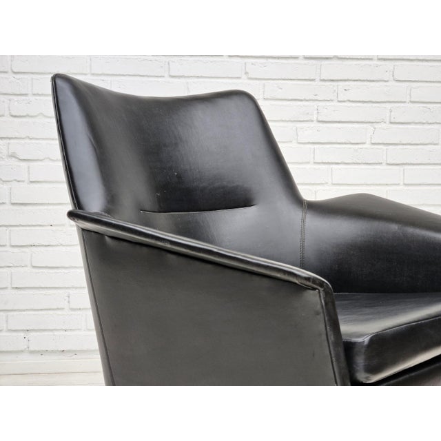Black Scandinavian Swivel Chair in Artificial Leather with Cast Aluminum Base, 1950s For Sale - Image 8 of 17