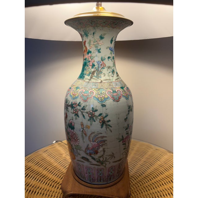 Chinese Vintage Chinese Famille Rose Porcelain Vase Table Lamp With Custom Silk Shade For Sale - Image 3 of 4