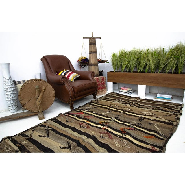 Vintage Turkish Brown Kilim Rug-4'7'x10'4" For Sale In Los Angeles - Image 6 of 7