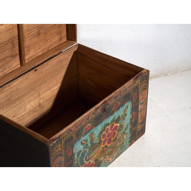 Antique Chinese Painted Trunk For Sale - Image 5 of 11