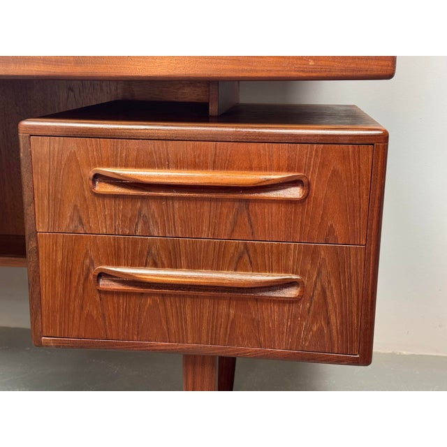Mid-Century Teak Fresco Dressing Table with Cabinet and Wide Floating Mirror from G Plan, England, 1960s For Sale - Image 4 of 9