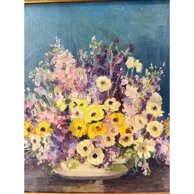 American Traditional Floral Still Life Oil Panting in Gilt Wood Frame For Sale - Image 3 of 3