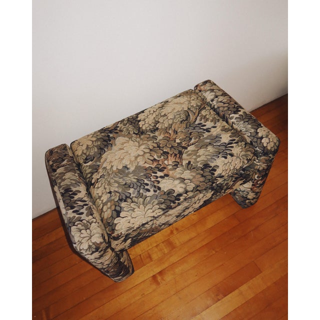 Textile Vintage Parsons Style Upholstered Ottoman in Floral Tapestry Fabric For Sale - Image 7 of 10