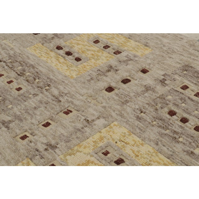Rug & Kilim’s Scandinavian Style Rug in Beige-Brown, With Geometric Patterns For Sale In New York - Image 6 of 10