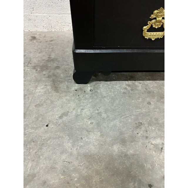 Black 18th Century French Chest of Drawer or Commode. For Sale - Image 8 of 12
