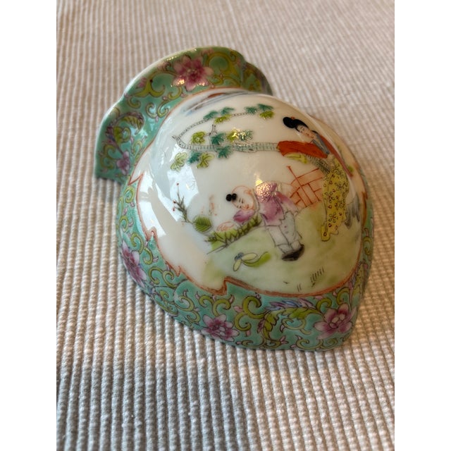4.5 Inch Mid-Century Chinoiserie Hand-Painted Porcelain Wall Pockets – Pair For Sale - Image 4 of 5