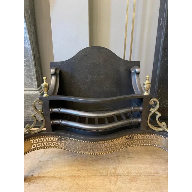 Metal English Fire Grate in Steel and Brass, 1920 For Sale - Image 7 of 11