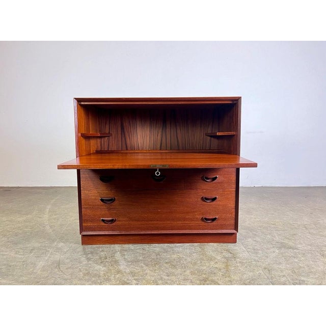 Mid-Century Secretay in Teak by Peter Hvidt & Orla Mølgaard-Nielsen for Søborg Møbelfabrik, 1960s For Sale - Image 6 of 16