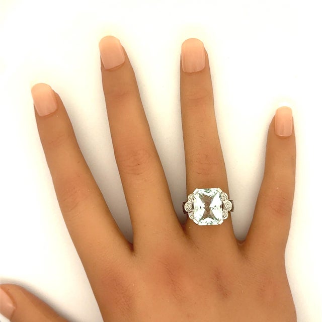 8.11 Carat Aquamarine Diamond 18k White Gold Ring, Size 7.25 For Sale In Los Angeles - Image 6 of 6