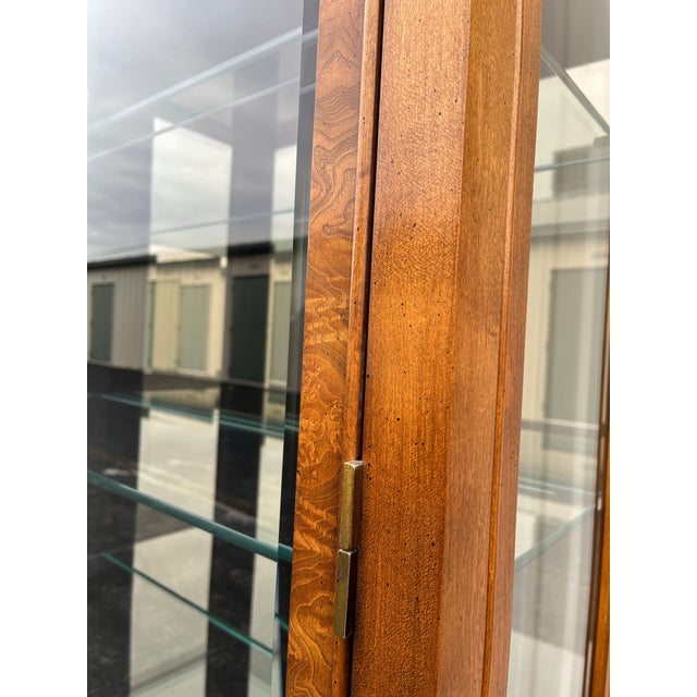 Chinoiserie Raymond Sobota for Century Chin Hua Burlwood Illuminated Display Cabinet For Sale - Image 3 of 12